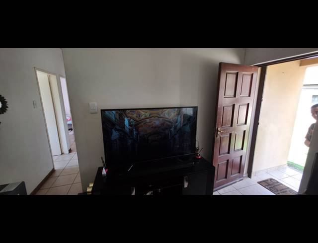 3 BEDROOM FREESTANDING TO LET IN JACKAROO PARK
